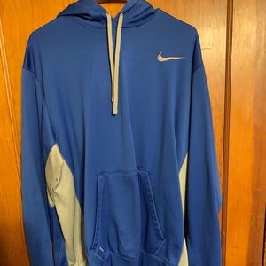 Never worn men’s Nike sweatshirt
